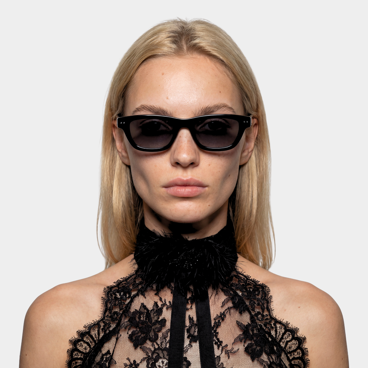 "VIII" Noir - Anniversary Model